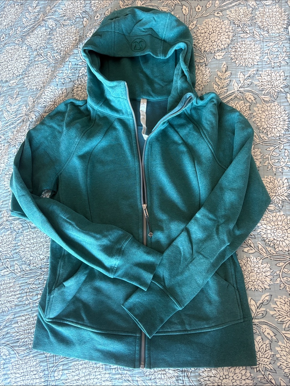 lululemon scuba Full-Zip Hooded Jacket size 12